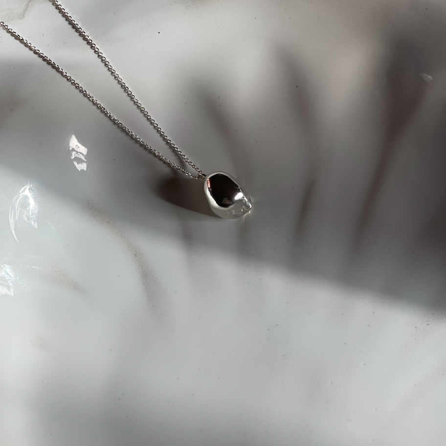 MARGRÉT Pearl (M) Pendant, silfur