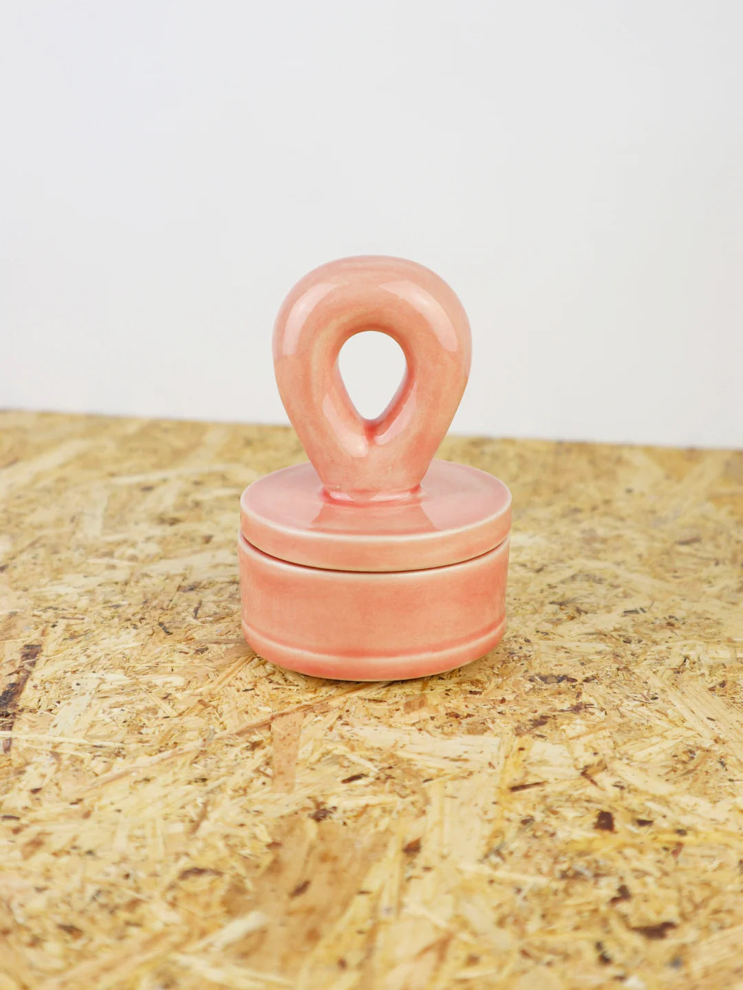 Dialog - “Juicy pink” small container with lid
