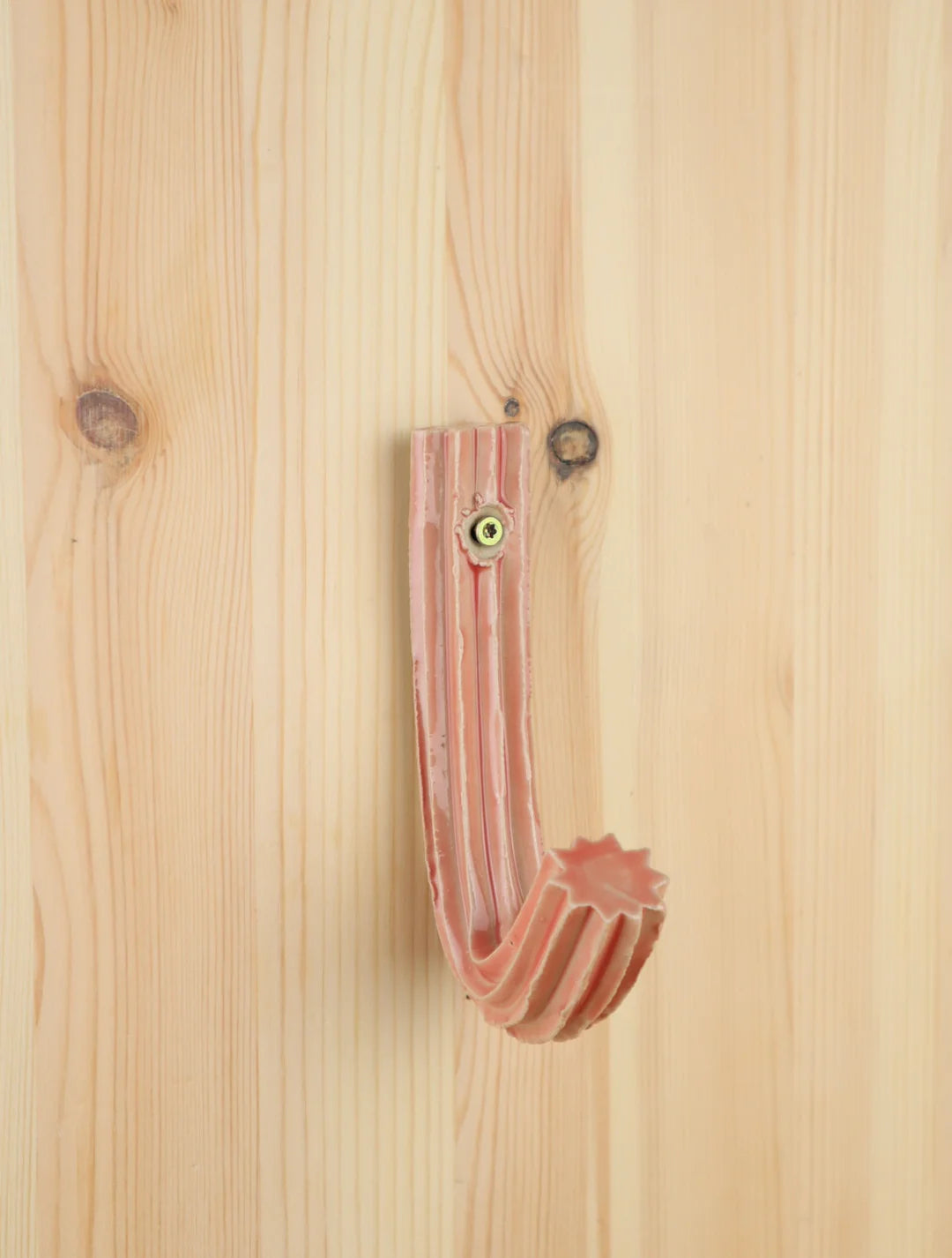 “Juicy pink” Extruded hanger