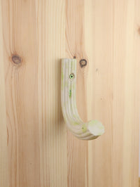 “Green splash” Extruded hanger