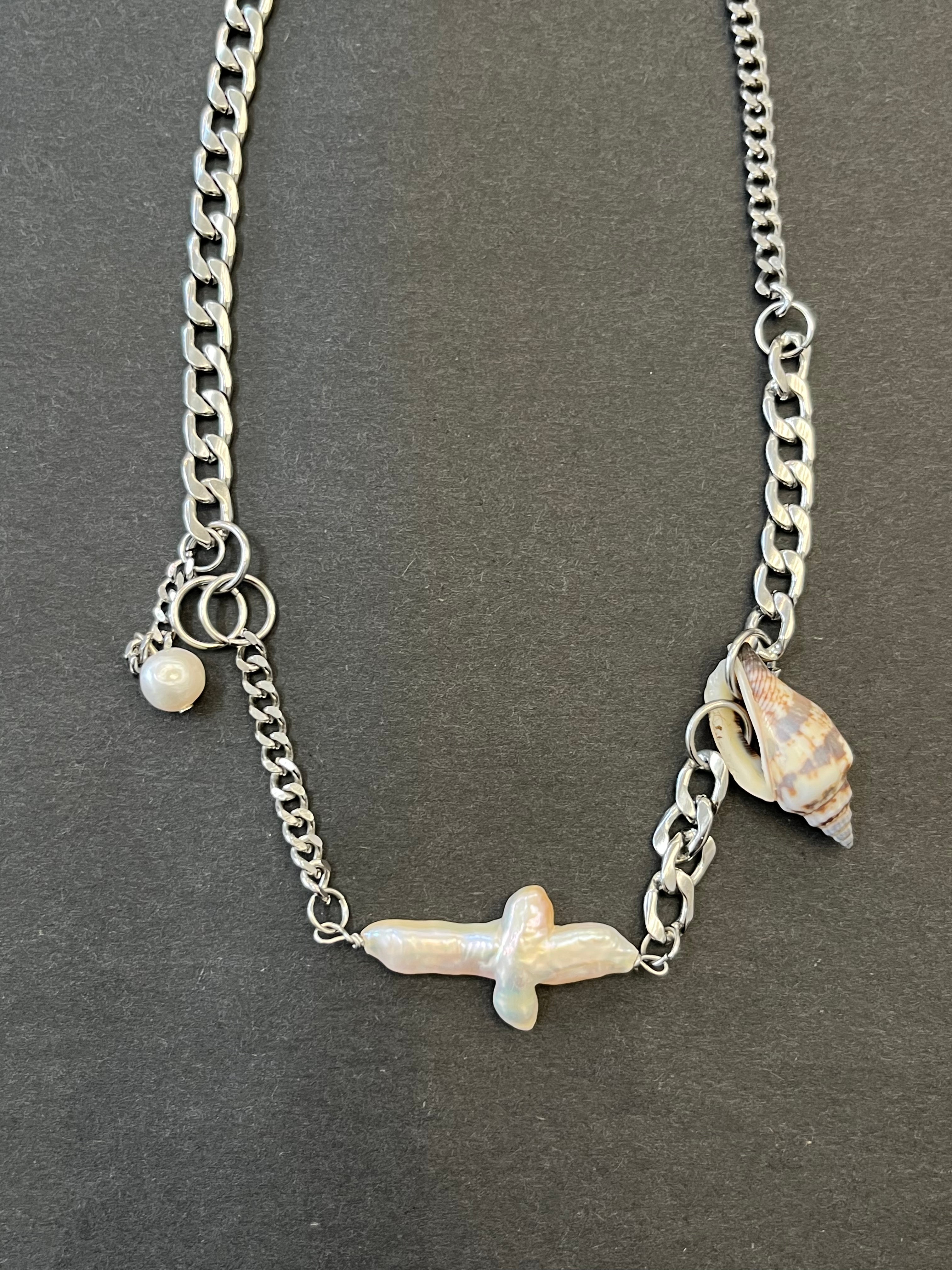 East Wave Shell and Pearls Necklace