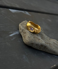 EYJA ring - gold with zirkon gems
