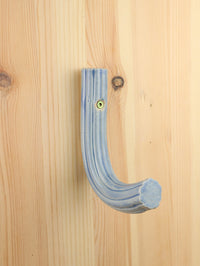 "Rainy blue" extruded hanger