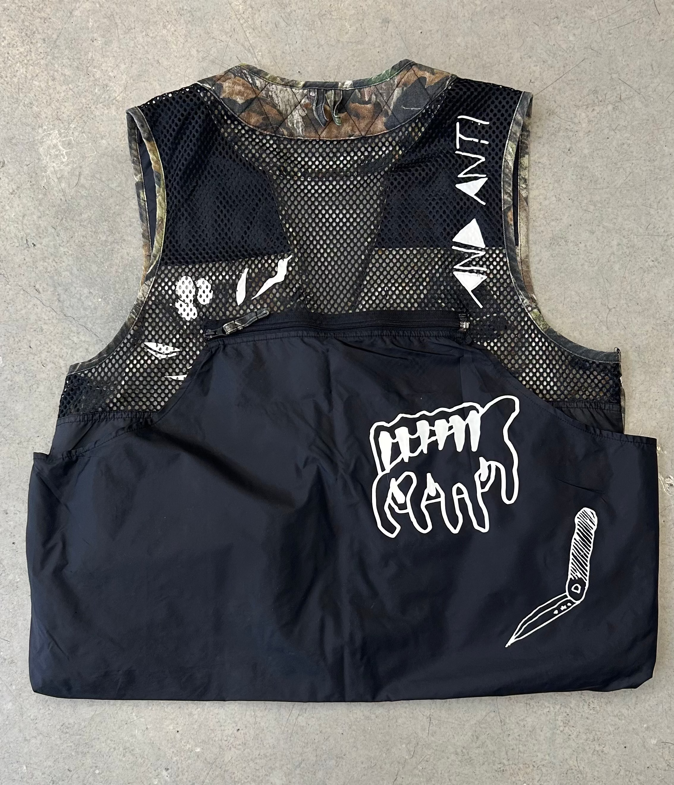 ANTI HUNT vest nr.1