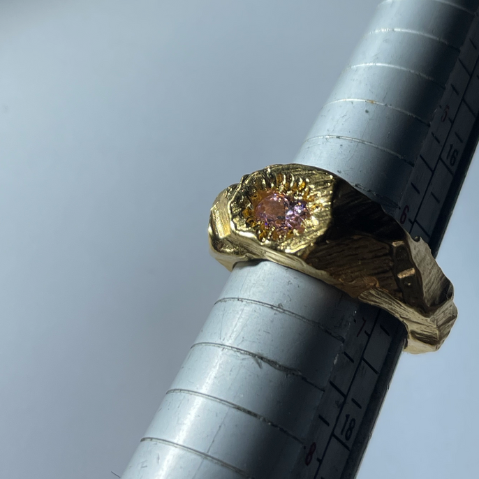 EYJA ring - gold with zirkon gems
