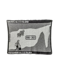 Ferðamenn vs. Sauðfé Teppi