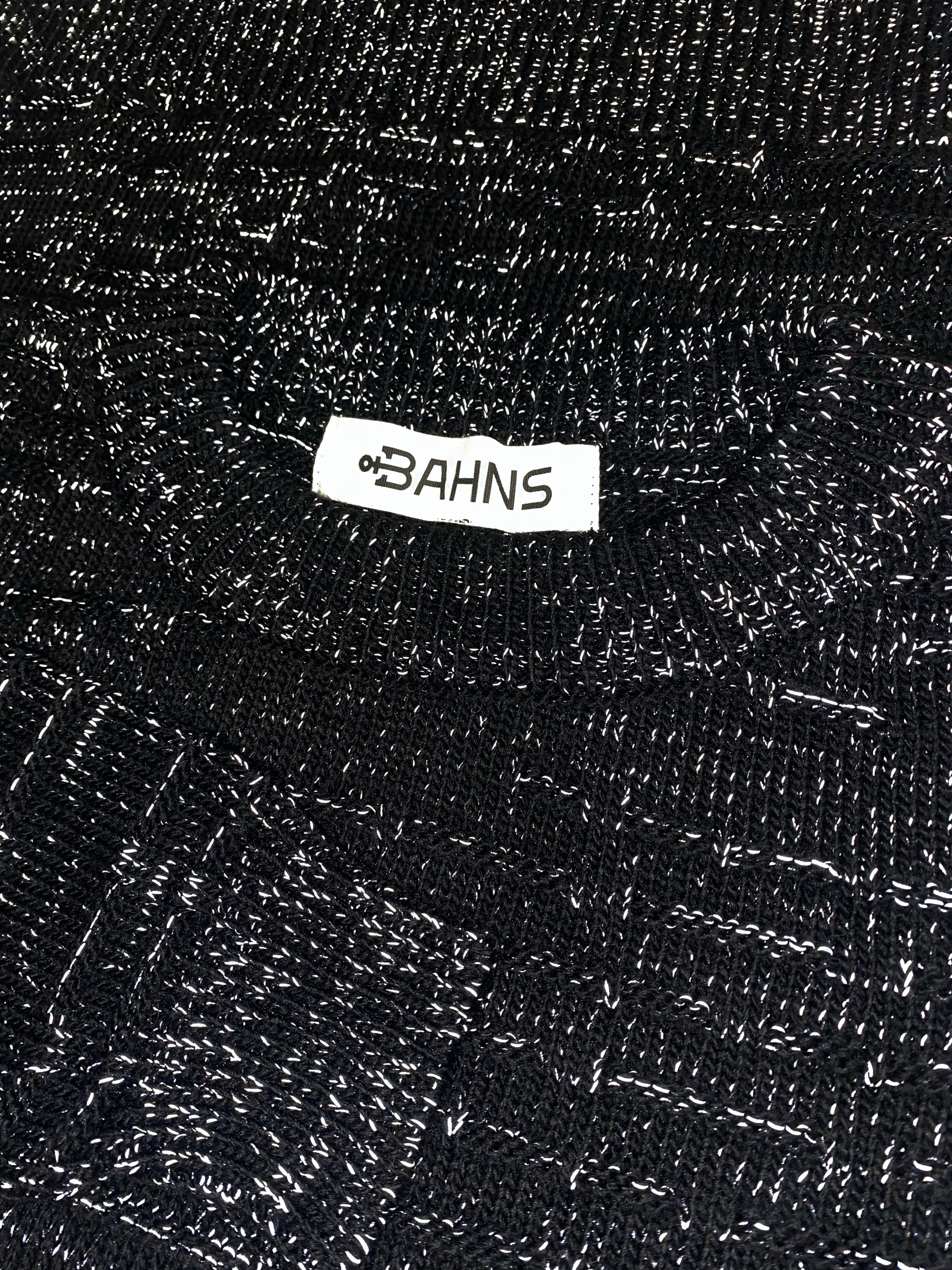 James Cook Reflective yarn